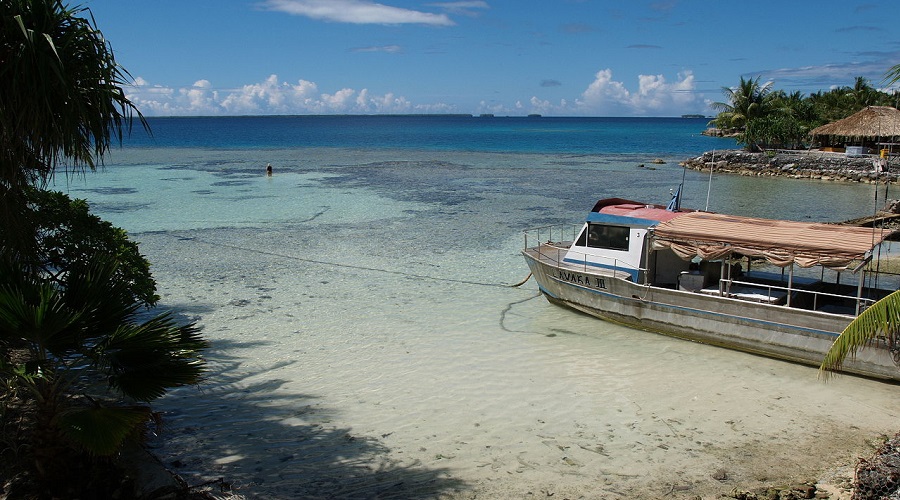 Nukunonu Lagoon in Tokelau. Photo by CloudSurfer, Wikimedia Commons.